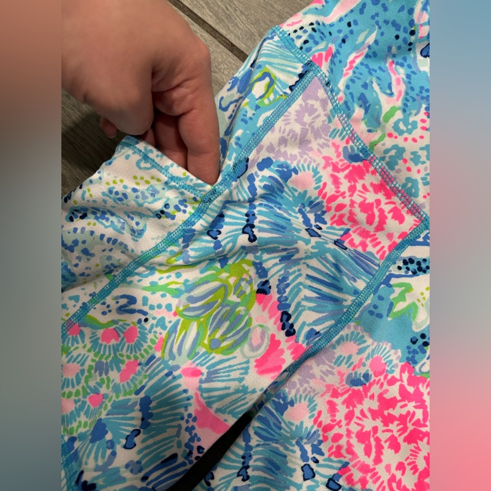 Lilly Pulitzer Luxletic Biker Shorts XS - Picture 4 of 7